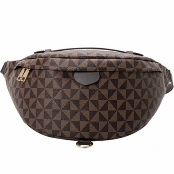 Quilted Fanny Pack - Picture 3 of 4